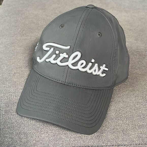 Titleist Adjustable Golf Hat Cap w Logo One Size - Picture 2 of 6